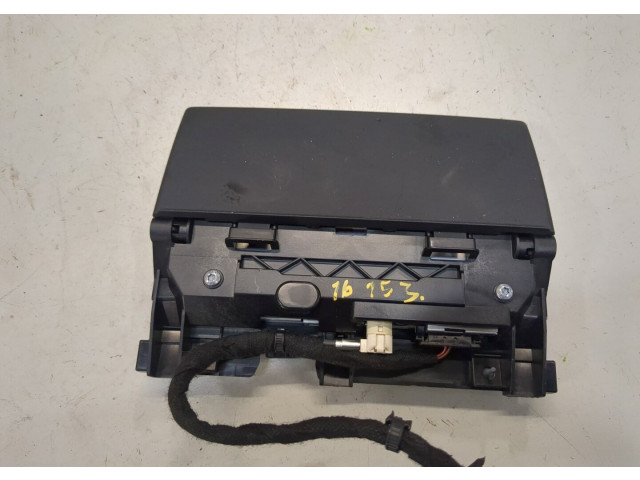 Дисплей бортового компьютера  Audi Q3 2014-2018 8U0919603A        