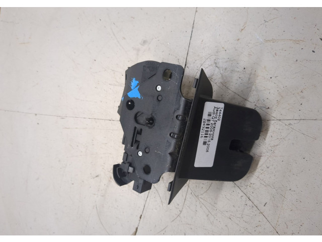 Замок багажника Audi Q7 2005-2015