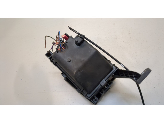 Блок предохранителей Jaguar XF 2015–2020 GX73-14A076-DA