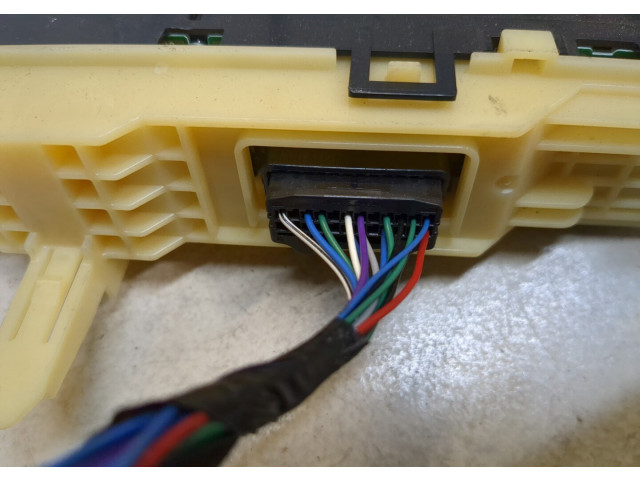 Дисплей бортового компьютера  Toyota RAV 4 2015-2019 839502270   4      