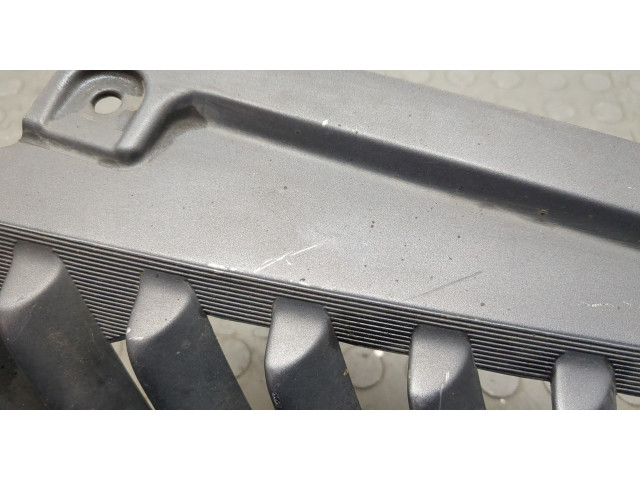 Решетка радиатора  Mitsubishi L200 2006-2015          