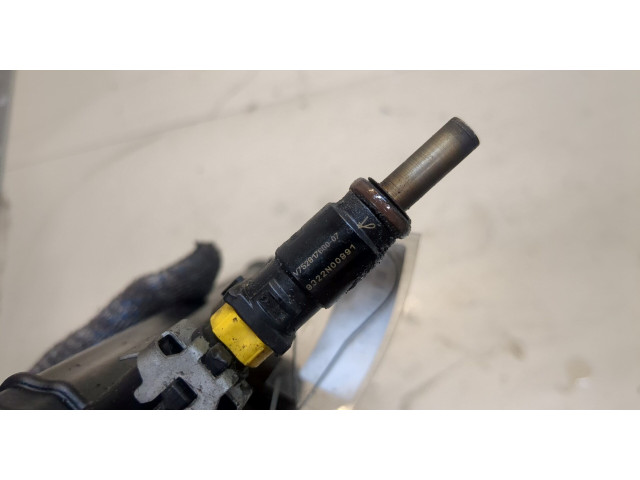 Форсунка топливная  Peugeot 5008 2009-2016         