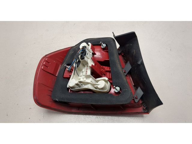 Задний фонарь