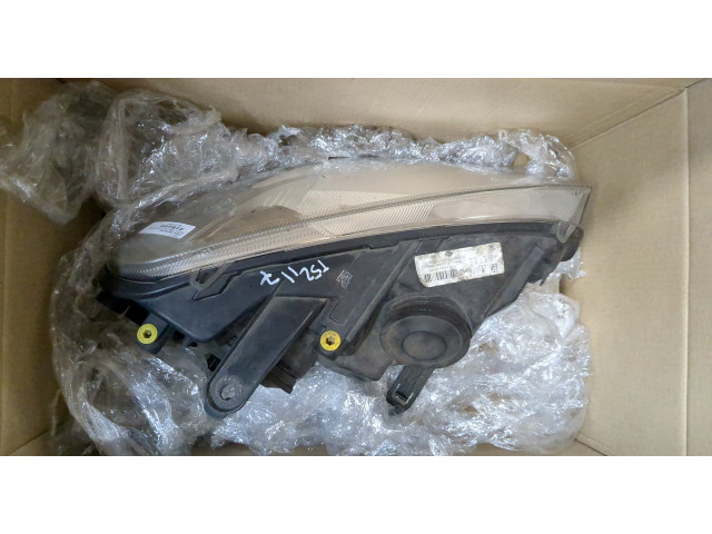 Фара передняя  Ford C-Max 2002-2010 левая 