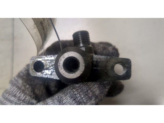 Форсунка топливная Mitsubishi Pajero / Montero 2000-2006