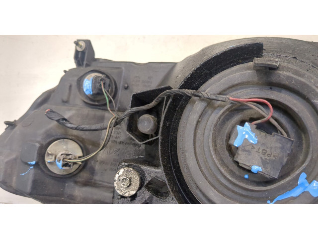 Фара передняя Mitsubishi Pajero / Montero 2000-2006 правая