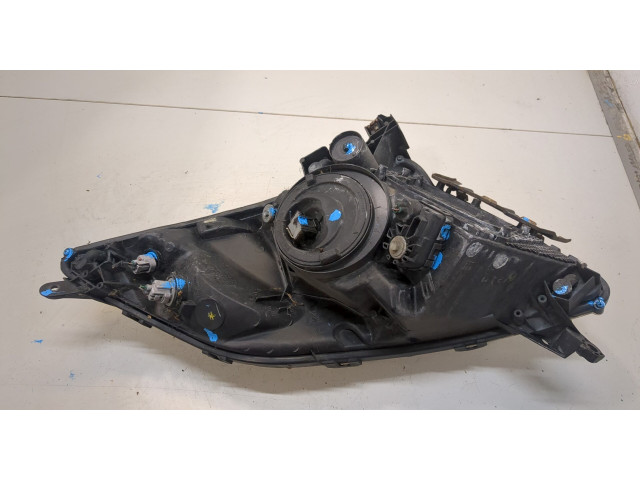 Фара передняя Toyota Prius 2003-2009 правая