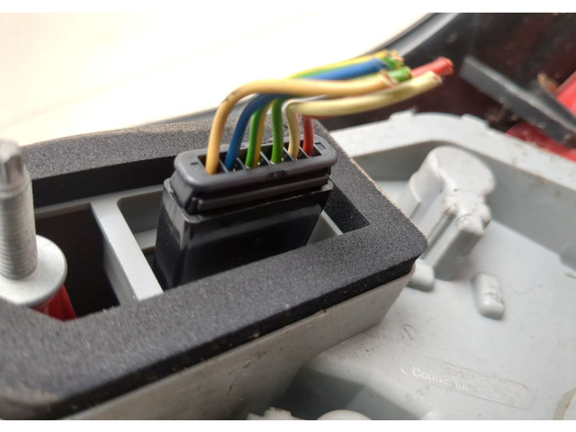 Задний фонарь          