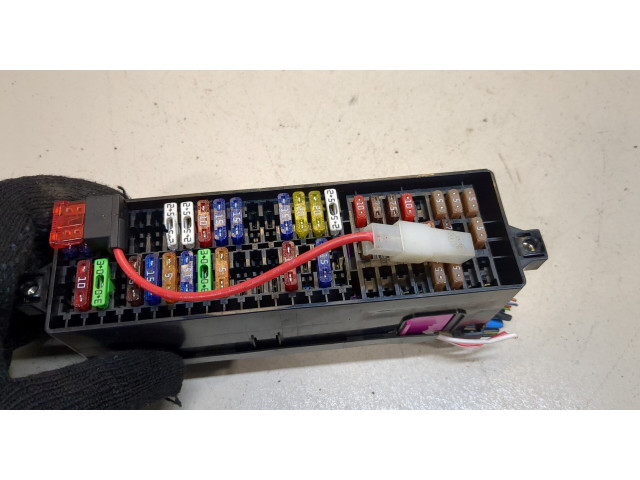 Блок предохранителей Skoda Roomster 2006-2010 1.4