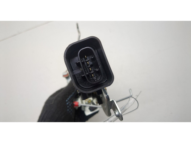 Замок багажника  Suzuki Jimny 1998-2018       