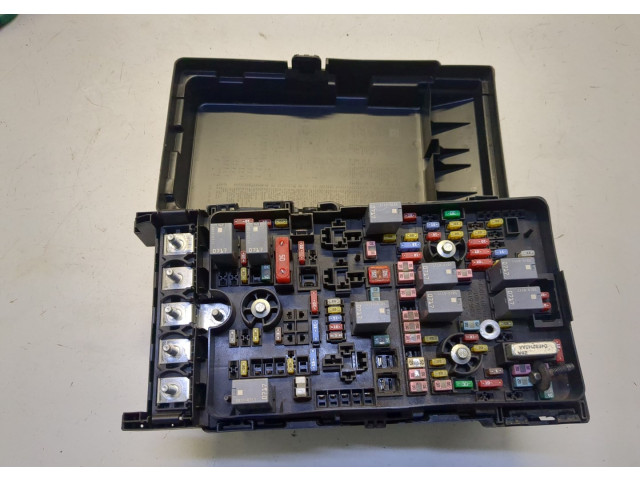 Блок предохранителей  Jeep Cherokee 2013-2023         