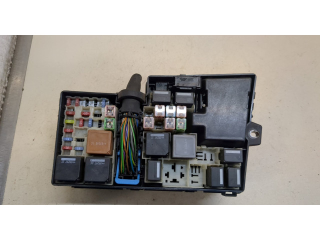 Блок предохранителей Volvo C30 2006-2013