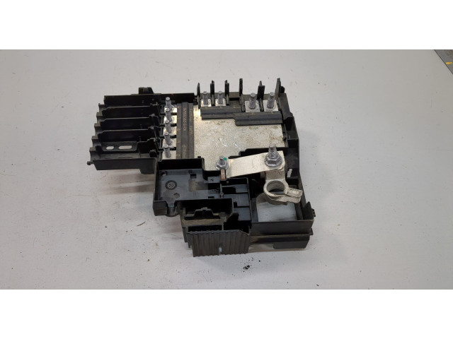 Блок предохранителей Buick Encore GX 2019-2024 42702536