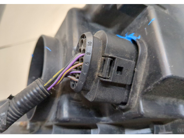 Фара передняя  Ford Fiesta 2008-2013 правая 