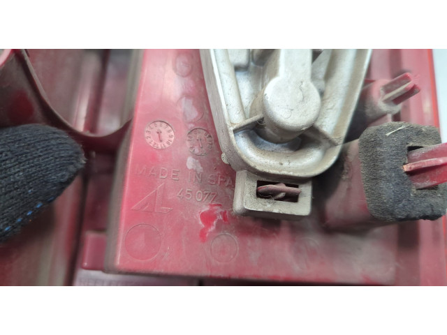 Задний фонарь