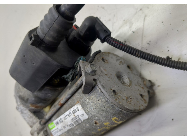 Стартер  Volkswagen Golf 5 2003-2009 1.4  02T911023S   