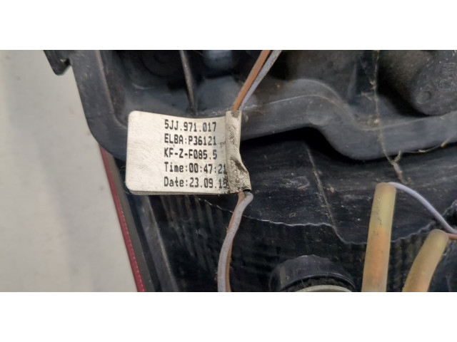 Задний фонарь 5JJ971017