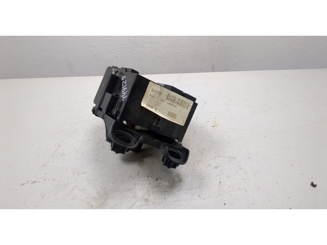 Блок предохранителей  Ford B-Max      AV1T14A005DGC   