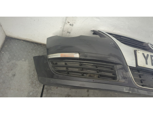 Решетка радиатора  Volkswagen Passat 6 2005-2010          3C0853651AD