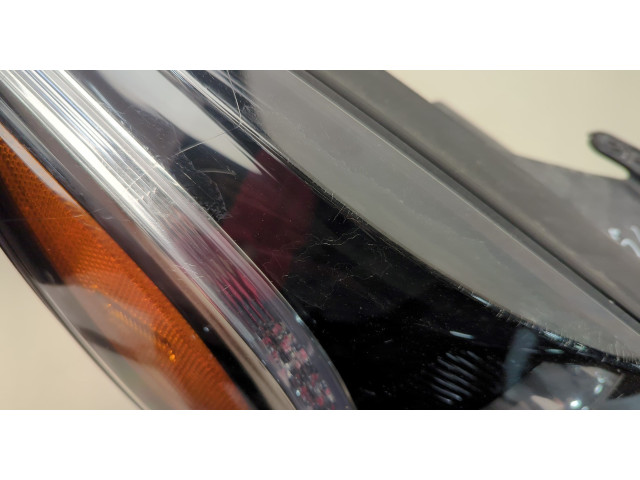 Фара передняя  Chevrolet Trax 2016-2022 правая 