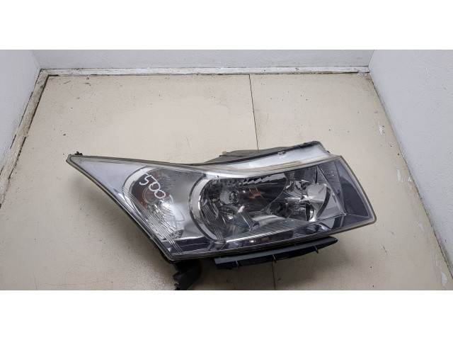 Фара передняя  Chevrolet Cruze 2009-2015 правая 