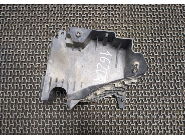 Корпус блока предохранителей Jeep Grand Cherokee 2010-2013 3.6