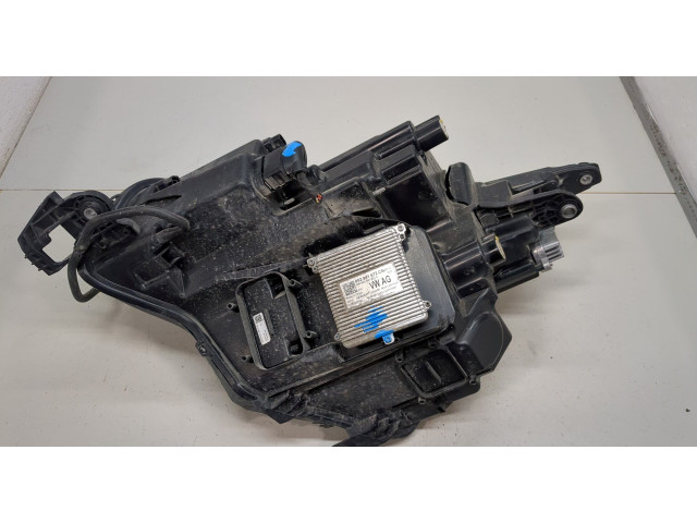 Фара передняя  Skoda Kodiaq правая 