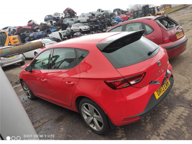 Генератор Seat Leon 3 2012-2016 04E90015A, 04E903015 3 1.4 бензин