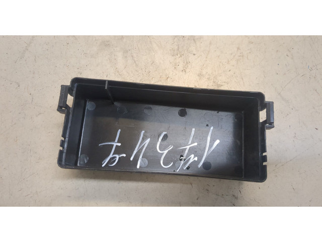 Крышка блока предохранителей Nissan Pathfinder 1996-2005