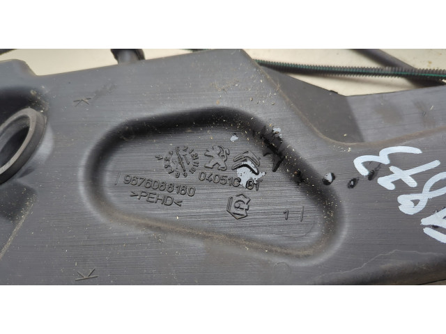 Бачок омывателя Citroen C4 Grand Picasso 2013-2018 9676088180