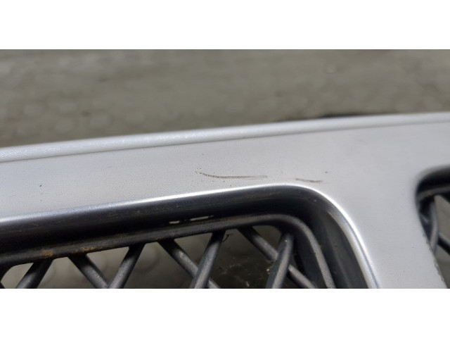 Решетка радиатора  Jeep Grand Cherokee 2004-2010          55157414AA