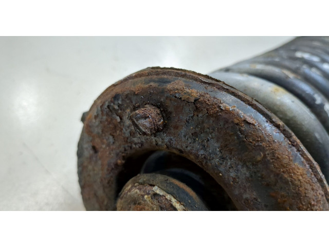 Стойка амортизатора Nissan Pathfinder 2004-2014