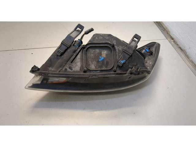 Фара передняя  Ford Focus 2 2008-2011 правая 