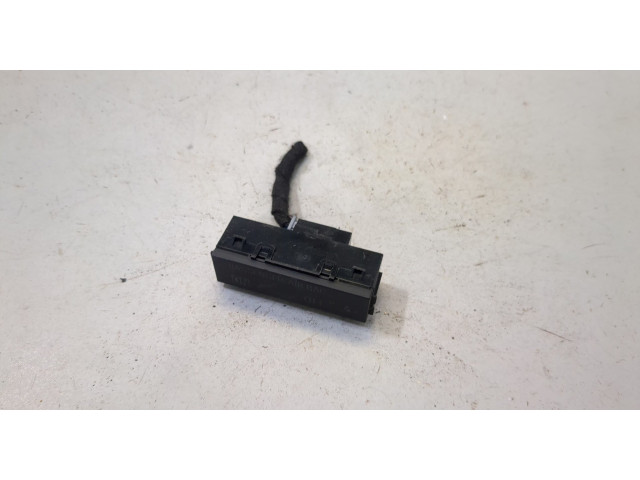 Дисплей бортового компьютера Buick Encore 2016-2022 13422817