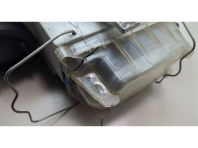 Фара передняя Skoda Octavia (A5) 2004-2013 левая