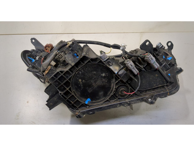 Фара передняя Toyota RAV 4 2015-2019 левая