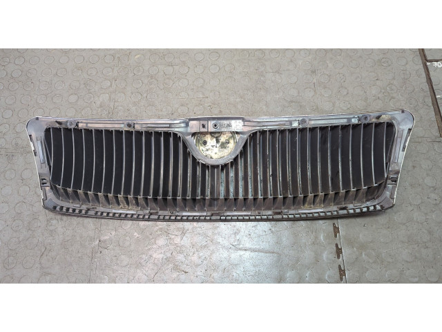 Решетка радиатора  Skoda Octavia (A5) 2004-2013          