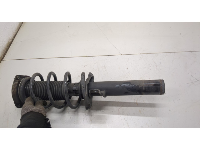 Стойка амортизатора Audi Q3 2011-2018 5N0413031AS, 5N0411105AJ