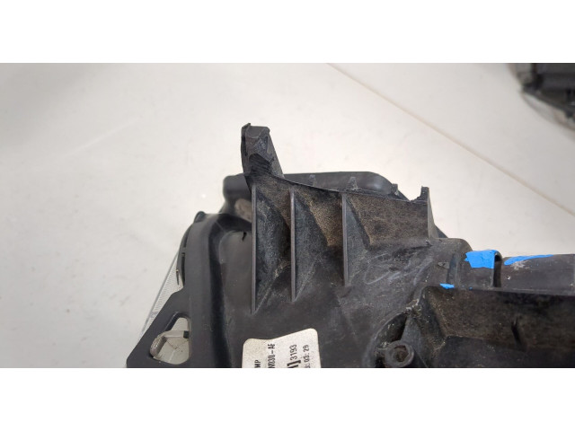 Фара передняя  Ford Escape 2015-2019 левая 