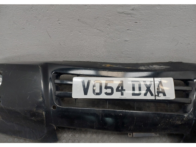 Бампер Mitsubishi Pajero / Montero 2000-2006 передний