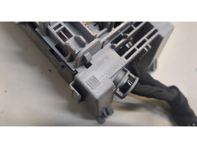 Блок предохранителей  GMC Terrain 2017-2024      22923945   