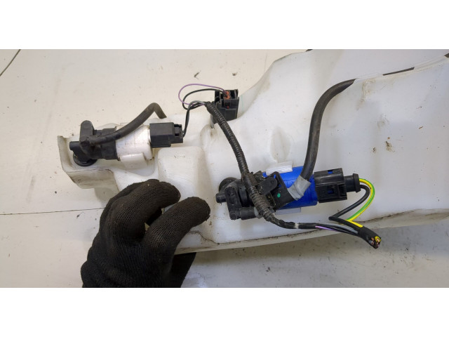 Бачок омывателя Jaguar XE 2015-