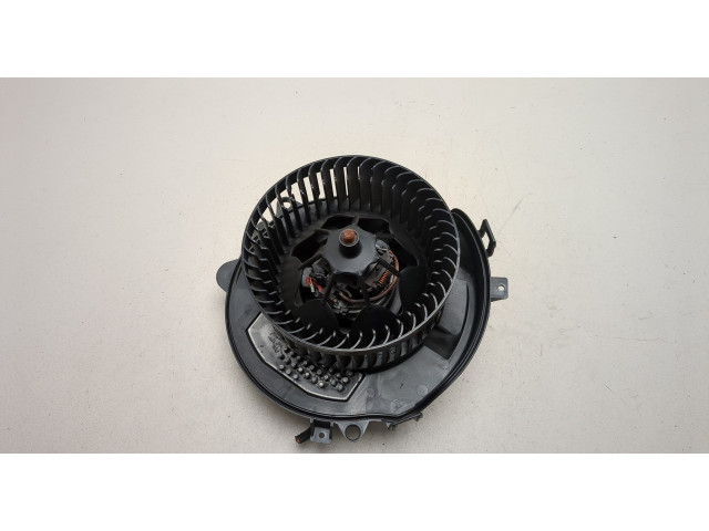 Моторчик печки Skoda Octavia (A7) 2013-2023 5Q2819021A, 5Q0907521C 5Q2819021A, 5Q0907521C