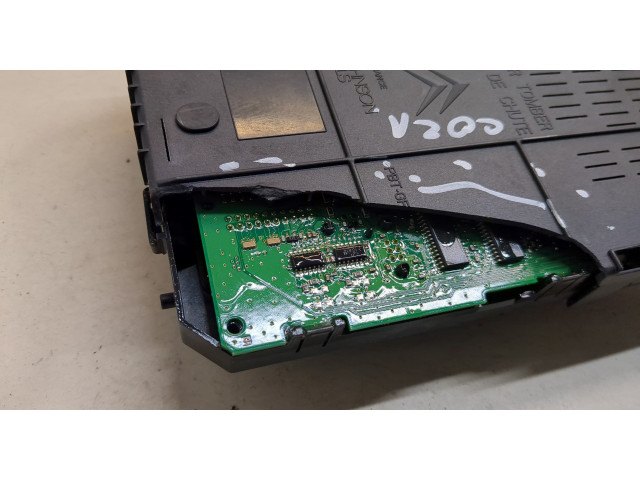 Блок BSI  Peugeot 5008 2009-2016      9812188580   