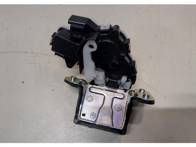 Замок багажника Mazda 3 (BP) 2019-