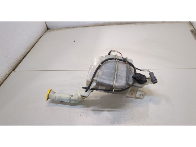 Бачок омывателя  Mazda 3 (BL) 2009-2013    