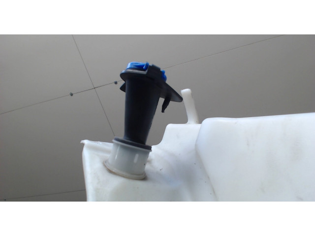 Бачок омывателя Jaguar XF 2007–2012 8X2317B613AF 4.2