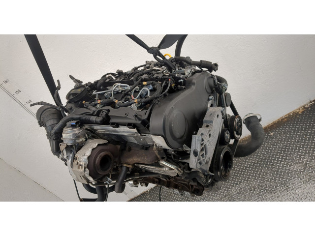 Форсунка топливная  Skoda SuperB 2008-2015    03L130277Q     