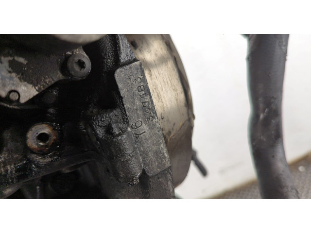 Форсунка топливная  Mazda 5 2010-2015    Y65013H50C     