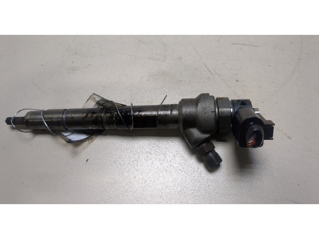 Форсунка топливная  Volkswagen Tiguan 2007-2011    03L130277J     